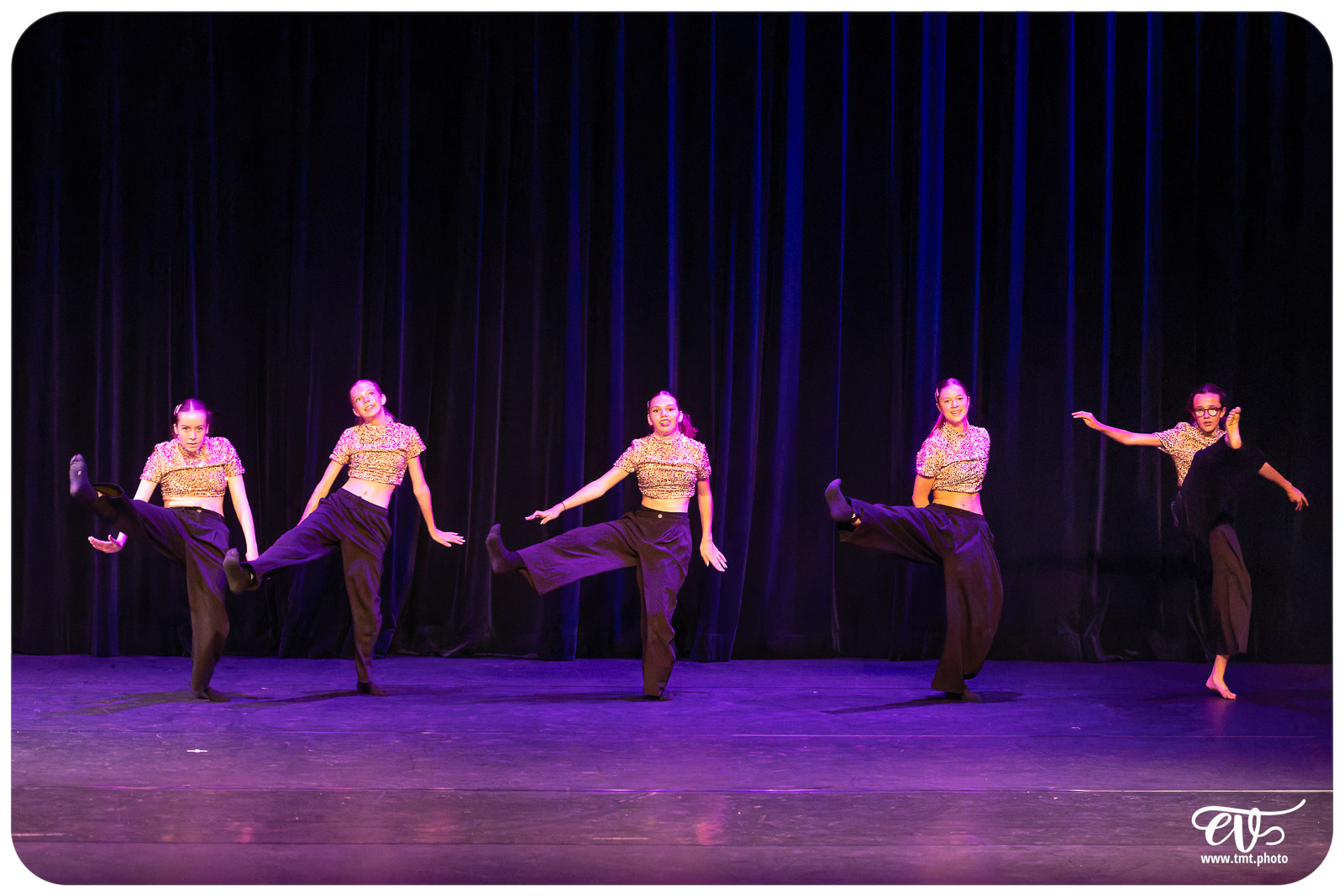 ECOLE DE DANSE CÉCILE ADAMOW
